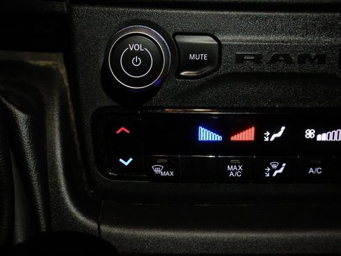 Used 2023 RAM ProMaster 2500 image 28