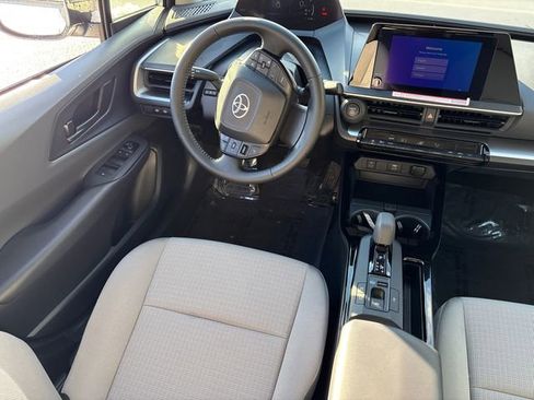 Certified 2025 Toyota Prius LE image 24