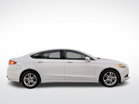 Used 2018 Ford Fusion SE w/ Equipment Group 602A image 4