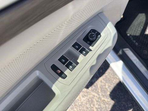 New 2025 Volkswagen Atlas SEL Premium R-Line image 11