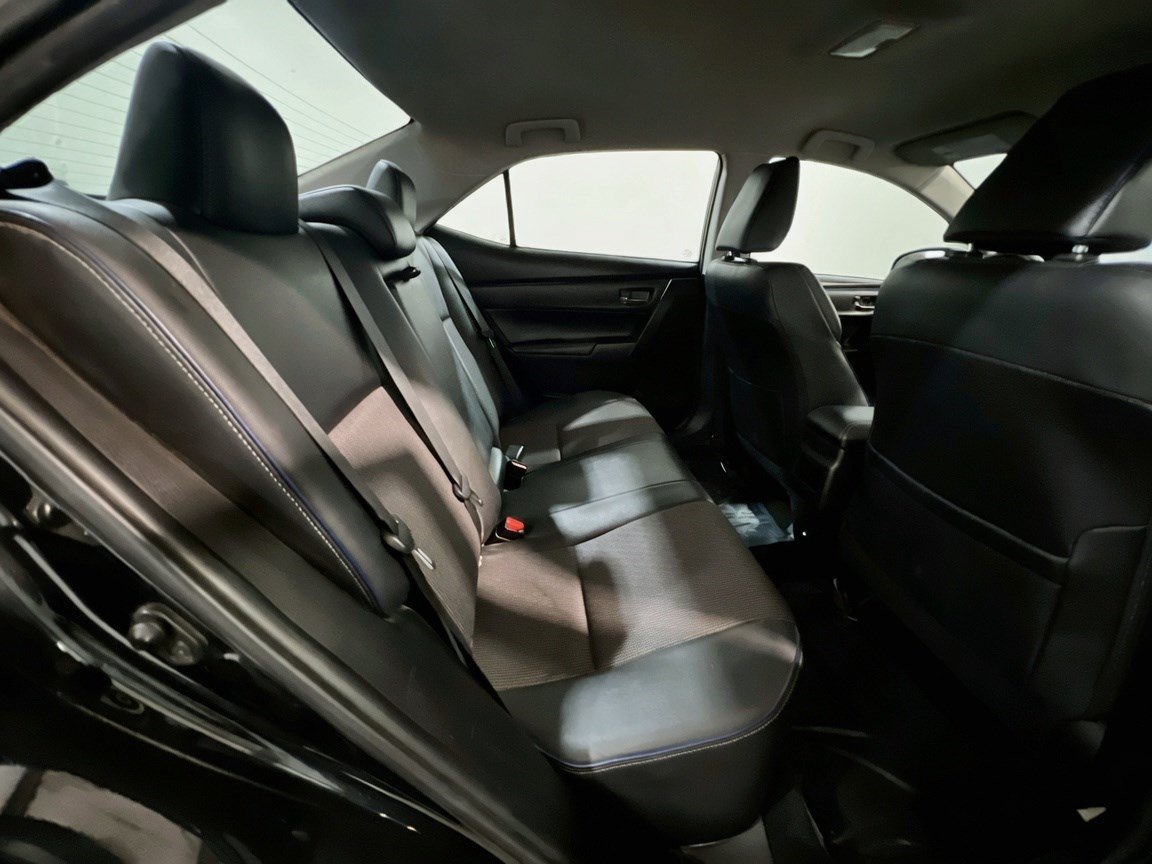 Used 2018 Toyota Corolla SE FWD image 17