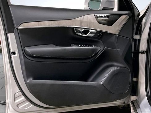 Certified 2023 Volvo XC90 B6 Ultimate image 24