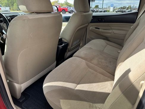 Used 2012 Toyota Tacoma PreRunner image 15