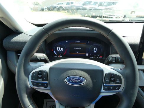 New 2026 Ford Explorer Active AWD/4WD image 23