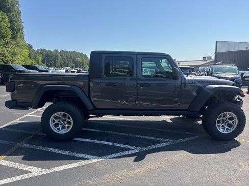 Used 2020 Jeep Gladiator Rubicon AWD/4WD image 7