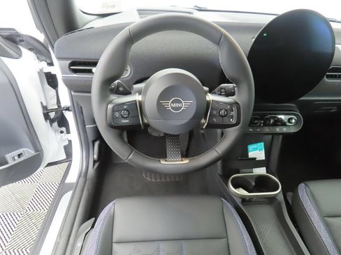 Used 2026 MINI Cooper 2-Door Hardtop FWD image 15