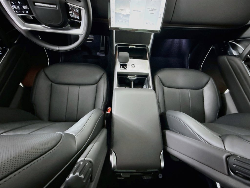 New 2026 Land Rover Range Rover SE AWD/4WD image 16