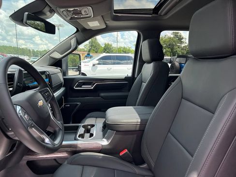 New 2026 Chevrolet Silverado 3500 LTZ w/ LTZ Plus Package AWD/4WD image 13