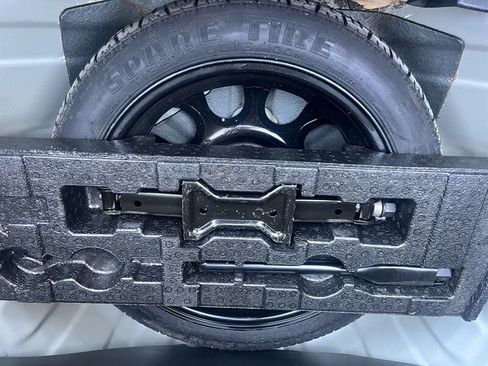 Used 2017 Nissan Altima 2.5 SL w/ Moonroof Package image 34