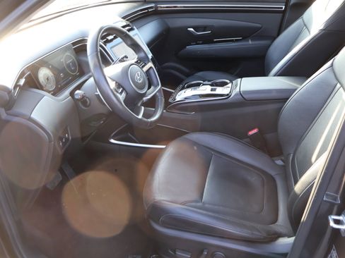 Used 2024 Hyundai Tucson Limited image 32