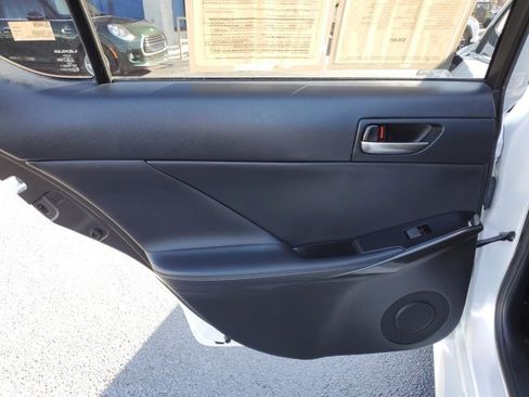 Used 2021 Lexus IS 300 image 10