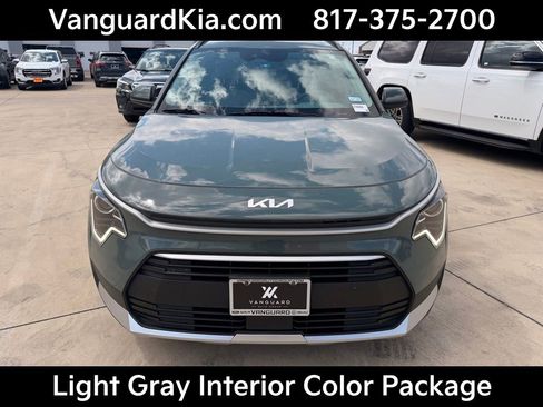 Certified 2024 Kia Niro EX image 7