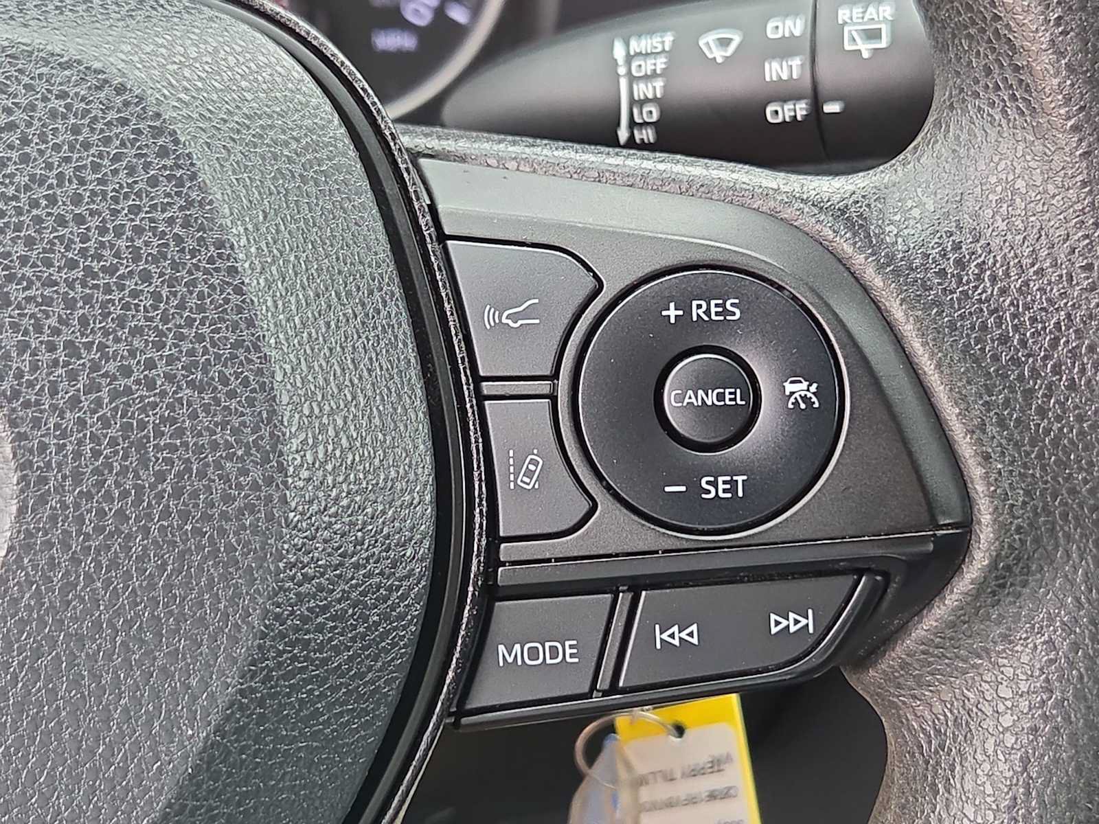 Used 2022 Toyota RAV4 LE AWD/4WD image 23