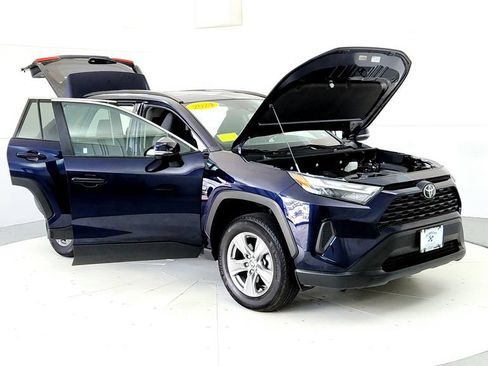 Used 2024 Toyota RAV4 XLE w/ Convenience Package AWD/4WD image 12