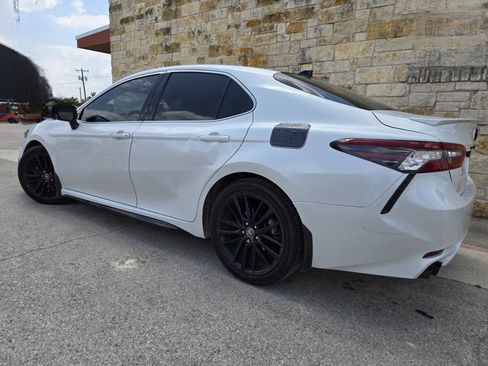 Used 2021 Toyota Camry XSE image 3