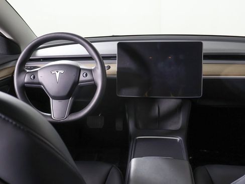 Used 2023 Tesla Model 3 Standard Range image 34