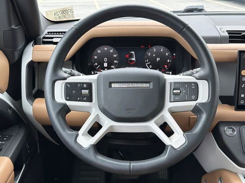 Used 2025 Land Rover Defender 130 X-Dynamic SE AWD/4WD image 24