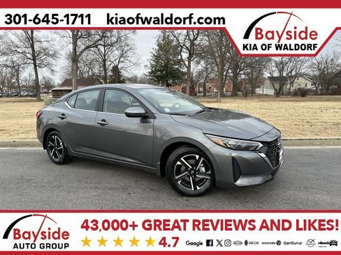 Used 2025 Nissan Sentra SV image 1