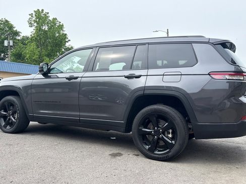 Used 2023 Jeep Grand Cherokee L Laredo AWD/4WD image 4