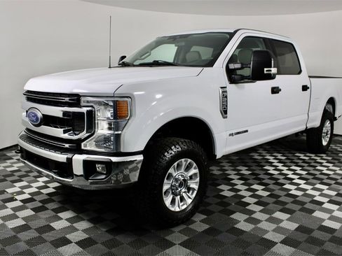 Used 2022 Ford F250 XLT w/ XLT Value Package image 4
