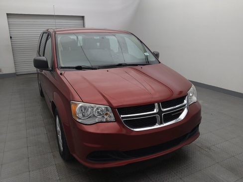 Used 2015 Dodge Grand Caravan American Value Package w/ UConnect Hands-Free Group FWD image 14