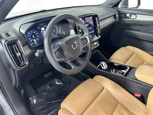 Used 2022 Volvo XC40 T5 Inscription w/ Advanced Package AWD/4WD image 9
