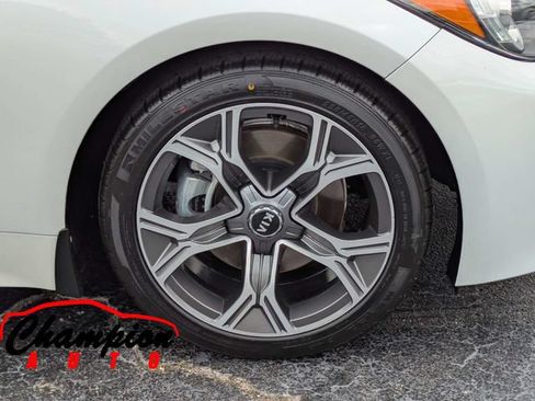 Used 2021 Kia Stinger GT-Line RWD image 12