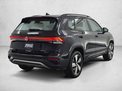 Used 2025 Volkswagen Taos S AWD/4WD image 5