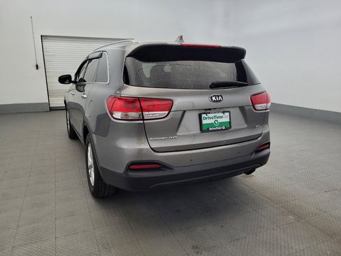 Used 2018 Kia Sorento AWD image 6