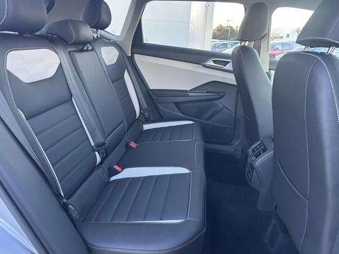 New 2026 Volkswagen Taos SEL AWD/4WD image 11