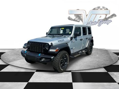 Used 2023 Jeep Wrangler Unlimited w/ Sun & Screen Package AWD/4WD image 2