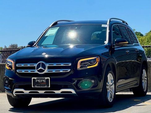 Certified 2023 Mercedes-Benz GLB 250 4MATIC image 4