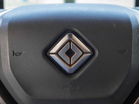 Used 2022 Rivian R1T Adventure image 13