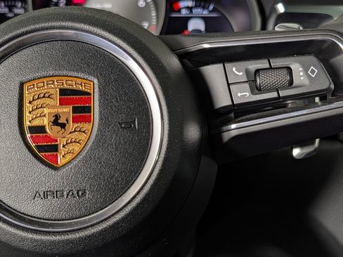 New 2026 Porsche Macan image 38