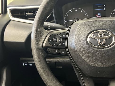 Used 2023 Toyota Corolla LE image 30