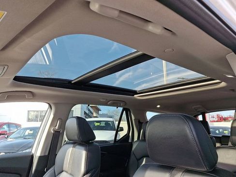 Used 2023 Honda Pilot Touring image 16