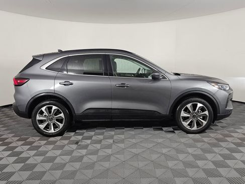 Used 2024 Ford Escape Platinum image 2