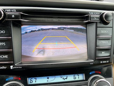 Used 2017 Toyota RAV4 XLE AWD/4WD image 29