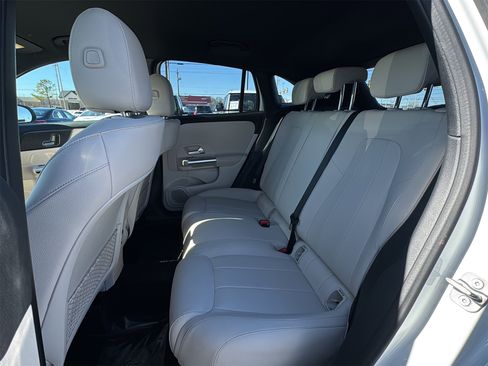 Certified 2025 Mercedes-Benz GLA 250 GLA 250 image 12