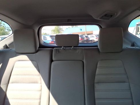 Used 2017 Honda CR-V LX image 14