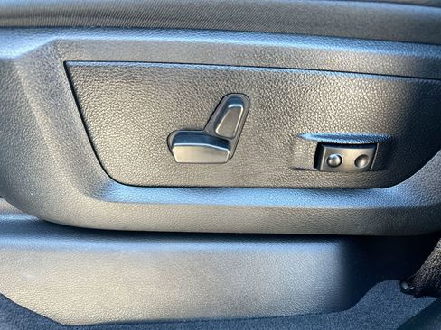 Used 2024 RAM 3500 Limited image 12