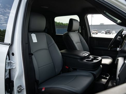 New 2026 RAM 3500 Tradesman AWD/4WD image 22