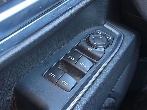 Used 2024 GMC Sierra 2500 SLE image 13