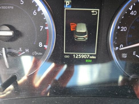 Used 2017 Toyota Highlander SE AWD/4WD image 5