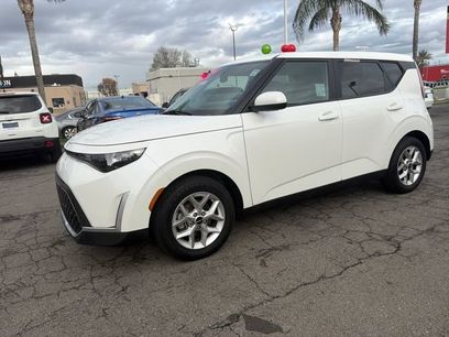 Used 2024 Kia Soul LX w/ Option Group 015