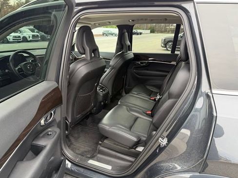 Used 2017 Volvo XC90 T6 Momentum w/ Vision Package image 10