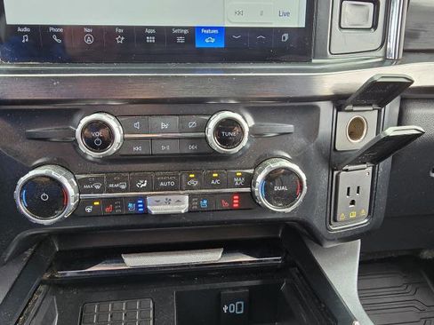 Used 2023 Ford F350 Lariat image 24