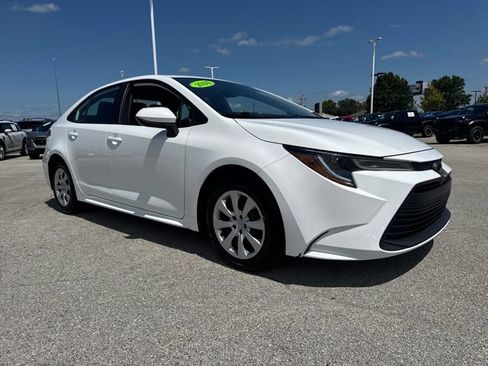 Used 2024 Toyota Corolla LE FWD image 9