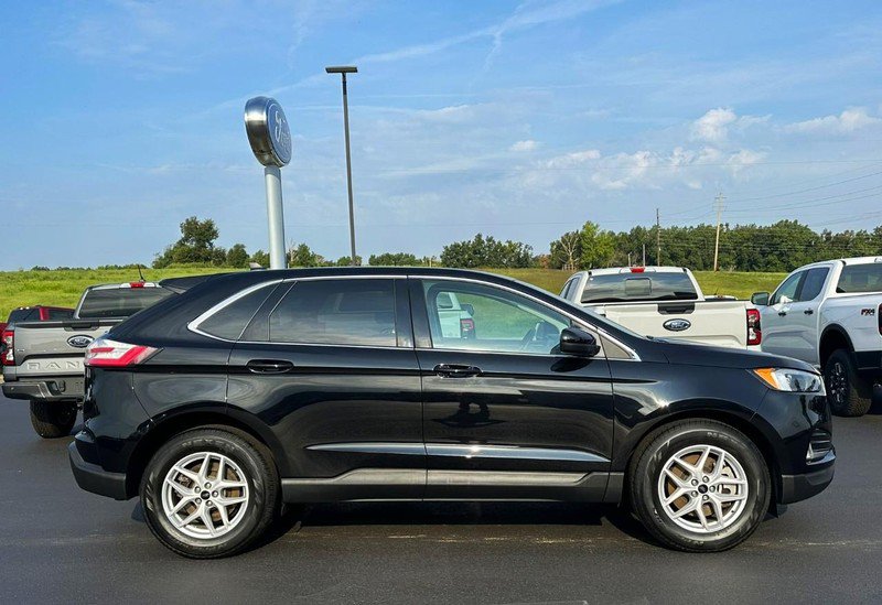 Used 2023 Ford Edge SEL w/ Convenience Package AWD/4WD image 2