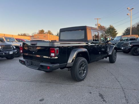 New 2026 Jeep Gladiator Sport image 7